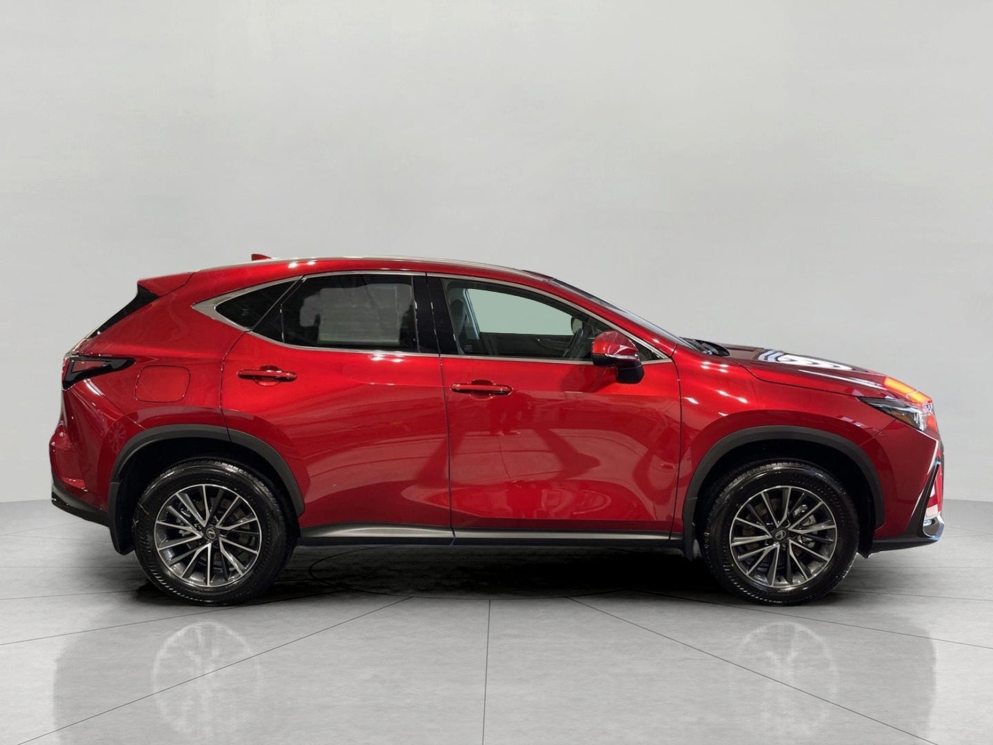 2026 Lexus NX 450h+ Premium - Photo 8